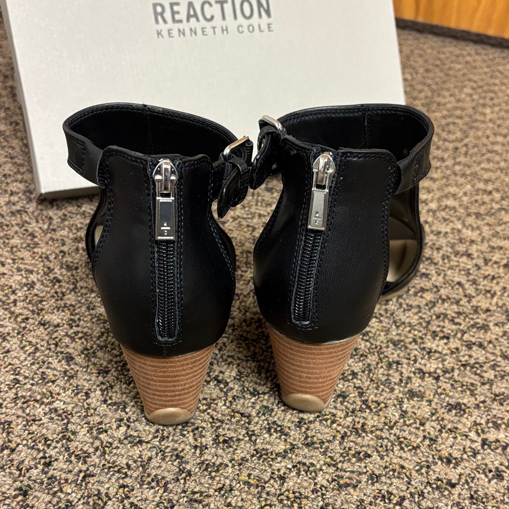 Kenneth Cole Reaction Black Open-Toe Cutout Wedge Sandals - Picture 4 of 6